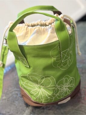 Green Floral Canvas Bucket Bag with Drawstring shoulder strap 3 containers